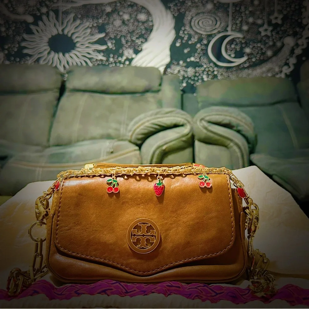Rare Vintage Tory Burch Brown Leather small Crossbody bag with Gold Chain - Picture 4 of 12